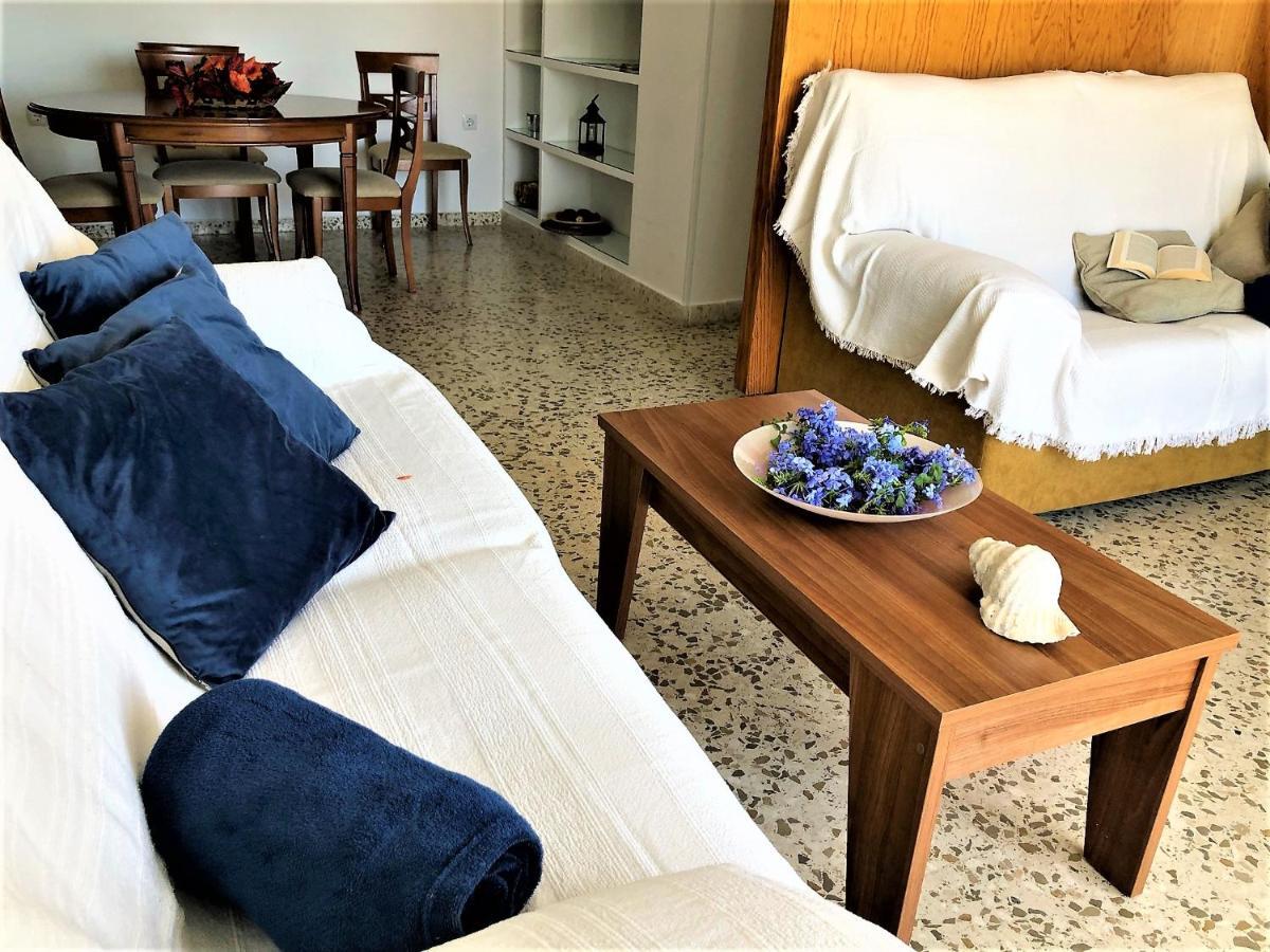 Salute To The Sea Apartment Nerja Exterior foto